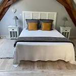 住宿加早餐酒店 D Hotes Avec Piscine Et La Foliere Saumur