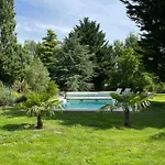D Hotes Avec Piscine Et La Foliere Saumur 住宿加早餐酒店 Villebernier