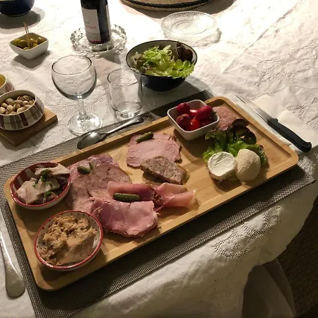 D Hotes Avec Piscine Et La Foliere Saumur فندق مبيت وإفطار