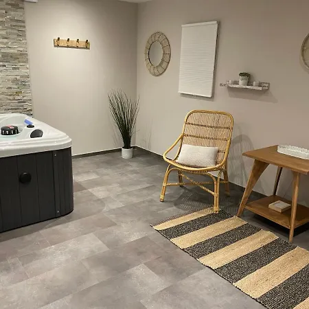 D Hotes Avec Piscine Et La Foliere Saumur 3*