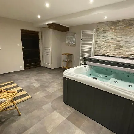 D'hotes Avec Piscine Et La Foliere Saumur Bed & Breakfast Villebernier