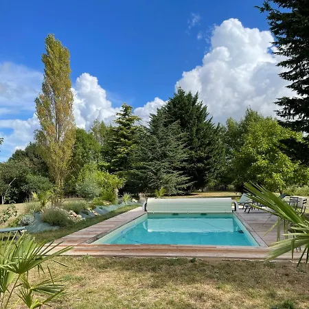 D Hotes Avec Piscine Et La Foliere Saumur Villebernier