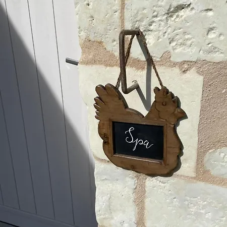 D'hotes Avec Piscine Et La Foliere Saumur Bed & Breakfast 3*
