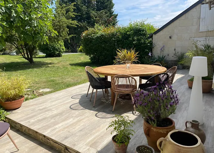 D Hôtes Avec Piscine Et La Folière Saumur Couette-café 3*